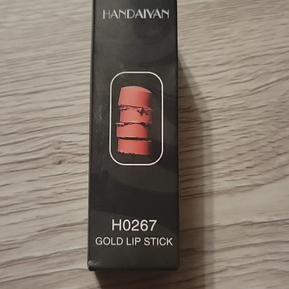 Lip stick